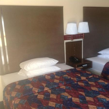 Classic Inn Early Zewnętrze zdjęcie